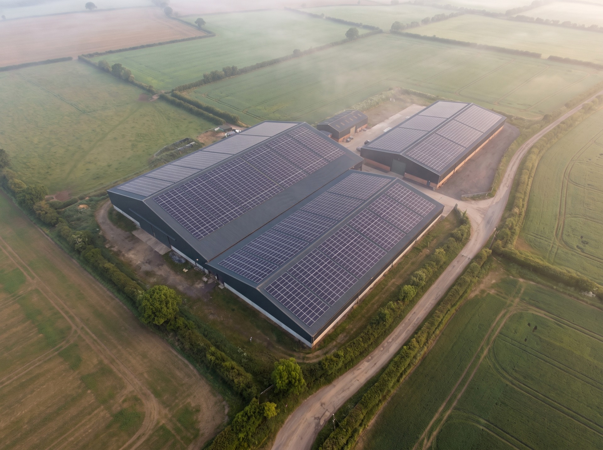Photovoltaik für Gewerbe & Landwirtschaft